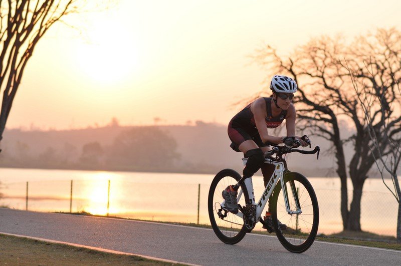 adriele silva bicicleta